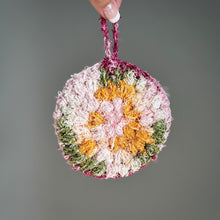 Charger l'image dans la galerie, Éponge exfoliante faite à la main - Sorbet - Édition limité