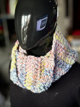 Charger l'image dans la galerie, Foulard infini - Pastel - Prêt à partir