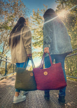 Charger l'image dans la galerie, Sac fourre-tout fait à la main - Bourgogne - sur commande