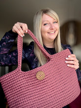 Charger l'image dans la galerie, Sac fourre-tout fait à la main - Vieux rose foncé - sur commande