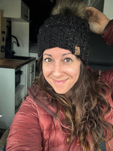 Charger l'image dans la galerie, Tuque amande grillée - Sur commande