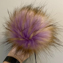 Charger l'image dans la galerie, Tuque Candy Crush - Sur commande - Pompon au choix