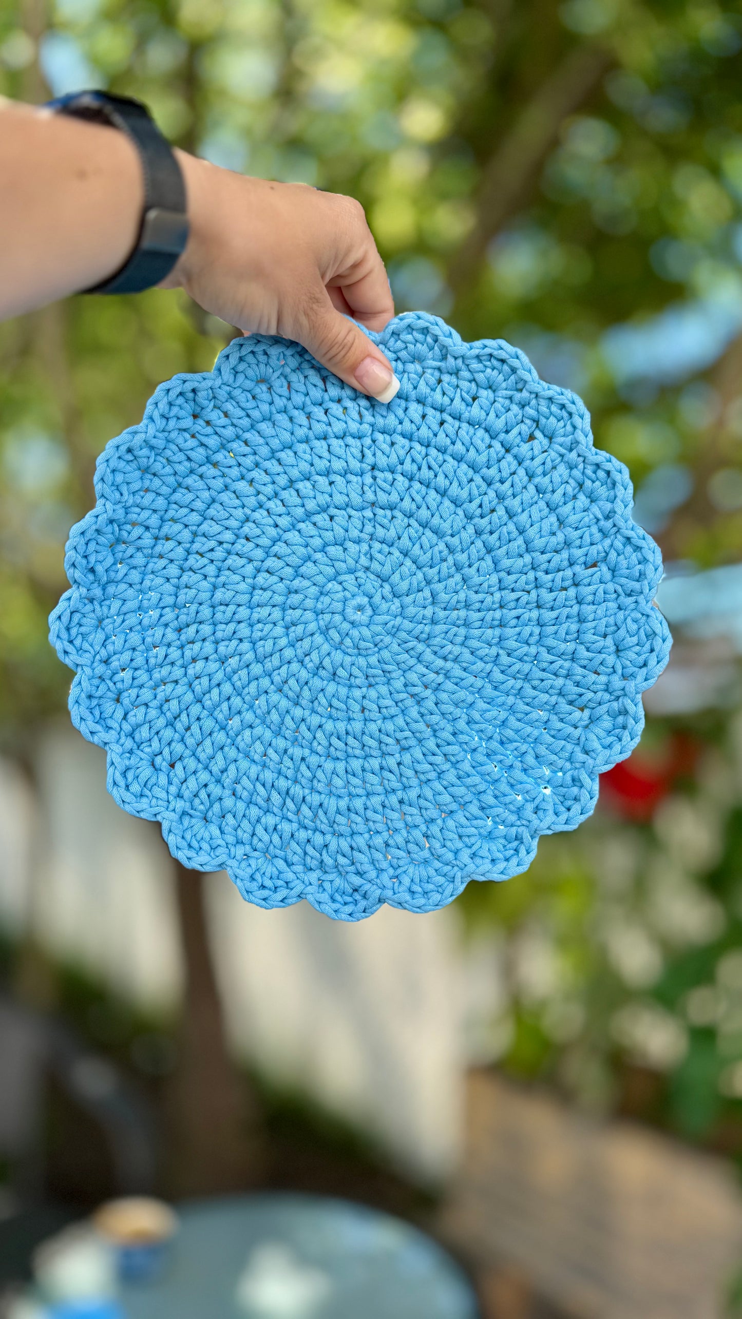 Sous-plat au crochet bleu pâle