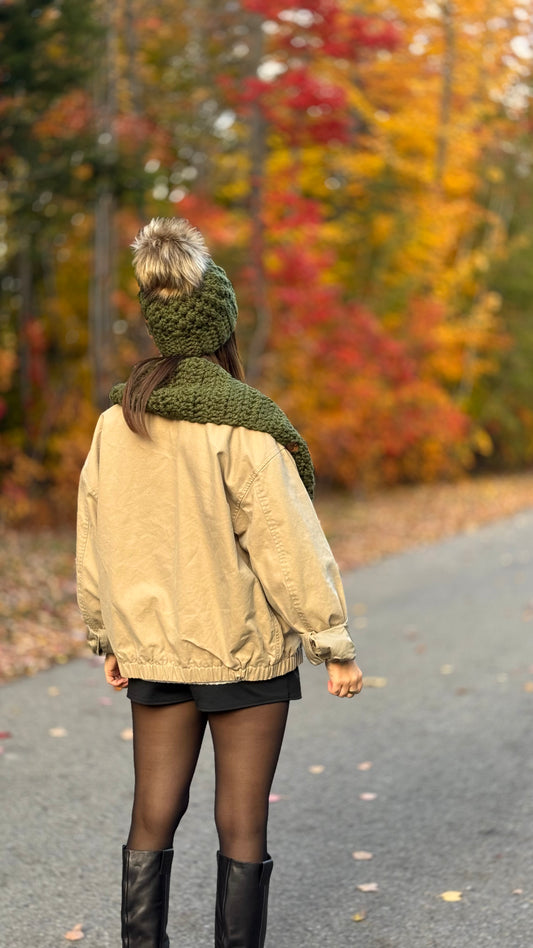 Tuque à pompon - Matcha - Fait à la main - Prêt à partir