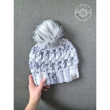 Charger l'image dans la galerie, Tuque Snowflake - Sur commande