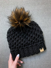 Charger l'image dans la galerie, Tuque classique noire - Sur commande