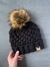 Charger l'image dans la galerie, Tuque classique noire - Sur commande