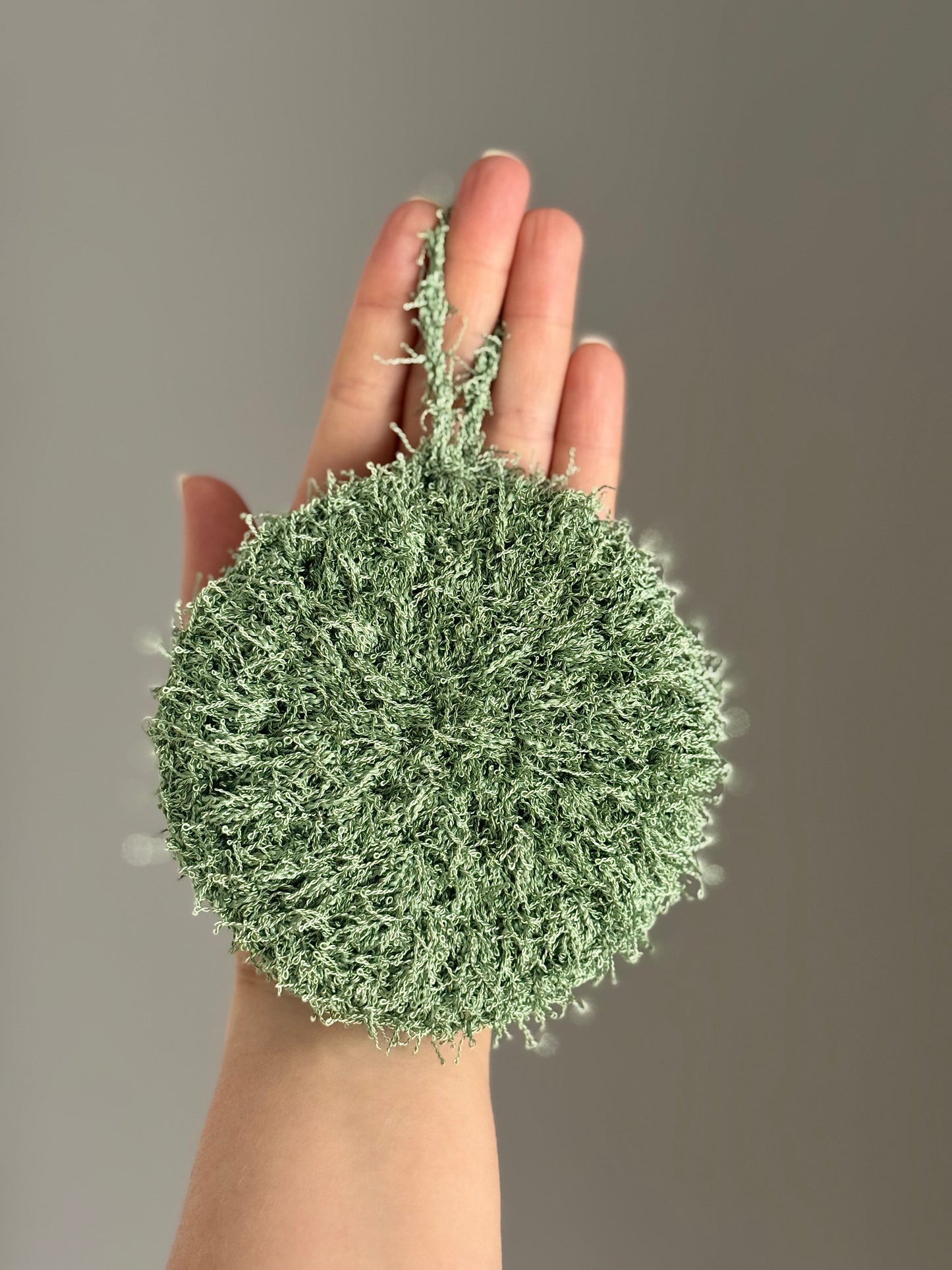 Éponge exfoliante faite à la main - Sauge - Prêt à partir