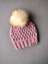 Load image into Gallery viewer, Soft wool-free beanie - Old pink - Ready to go
