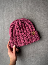 Charger l&#39;image dans la galerie, Tuque Fisherman vieux rose (mince) - Prêt à partir
