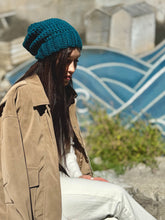 Load image into Gallery viewer, Tuque molle (beanie) mince - bleue - Prêt à partir
