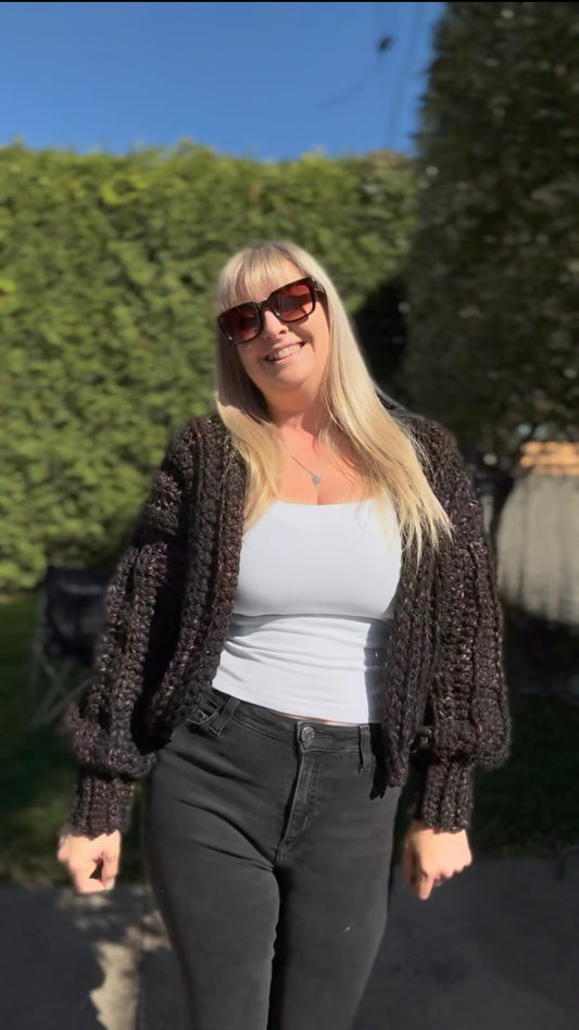 Cardigan chunky fait à la main - Amande grillée - Prêt à partir