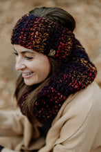 Load image into Gallery viewer, Infinity scarf - autumn color - Ready to go
