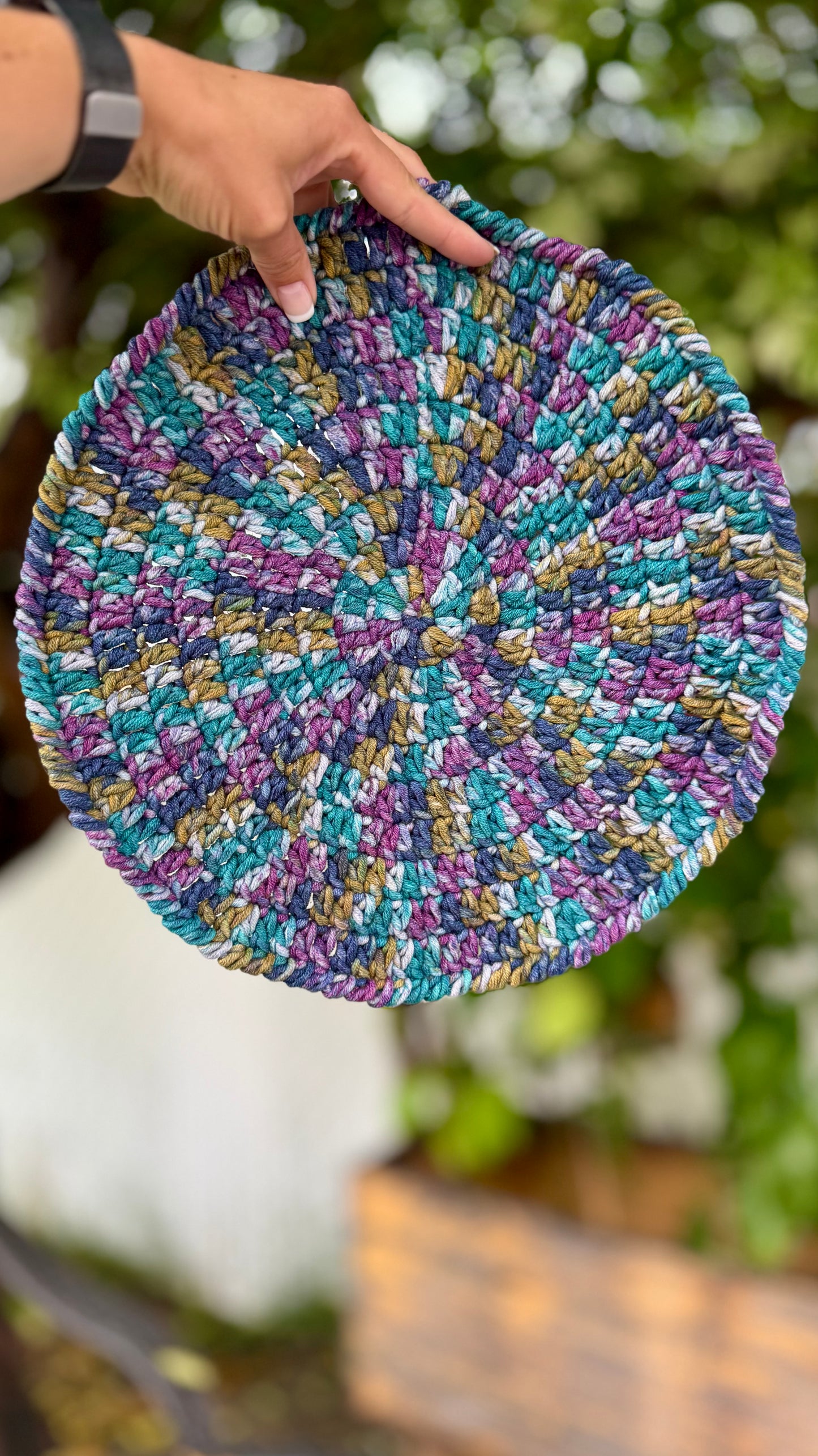 Sous-plat décoratif au crochet aurore boréale