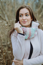 Load image into Gallery viewer, Infinity scarf - Cotton candy - Ready to go
