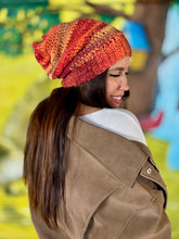 Load image into Gallery viewer, Tuque molle (beanie) mince - coucher de soleil - Prêt à partir
