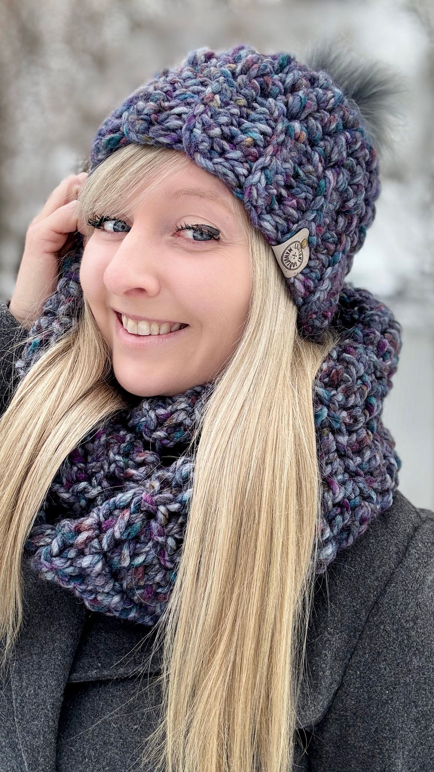 Tuque à Pompon Fait Main au Crochet - Couleur au choix - Sur commande