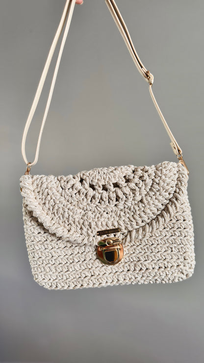 Sac à main Crème & Fil doré – Fait à la main – Prêt à partir