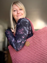 Charger l&#39;image dans la galerie, Sac fourre-tout fait à la main - Vieux rose foncé - sur commande
