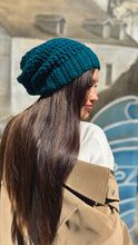 Load image into Gallery viewer, Tuque molle (beanie) mince - bleue - Prêt à partir
