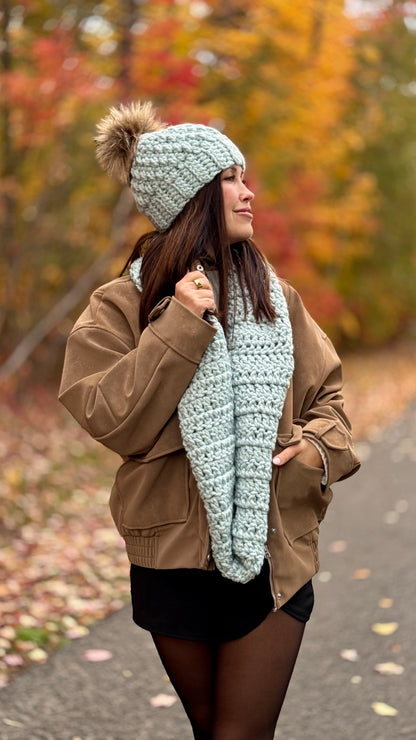 Tuque à pompon - Sky - Fait à la main - Prêt à partir