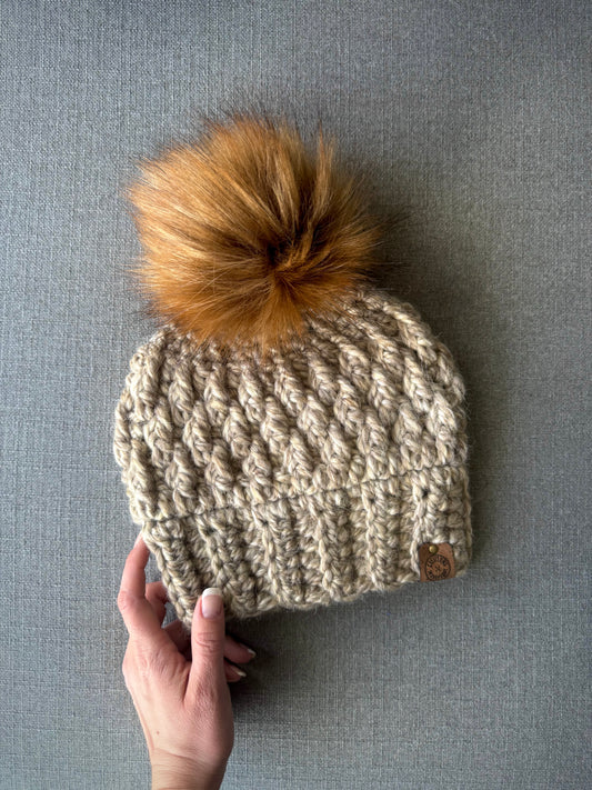 Tuque à pompon Sable d'alpaga - Prêt à partir