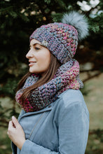 Load image into Gallery viewer, Candy Crush beanie - On order - Pompom of your choice
