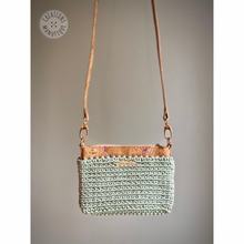 Load image into Gallery viewer, Petit sac bandoulière avec fermeture éclair - Menthe - Prêt à partir
