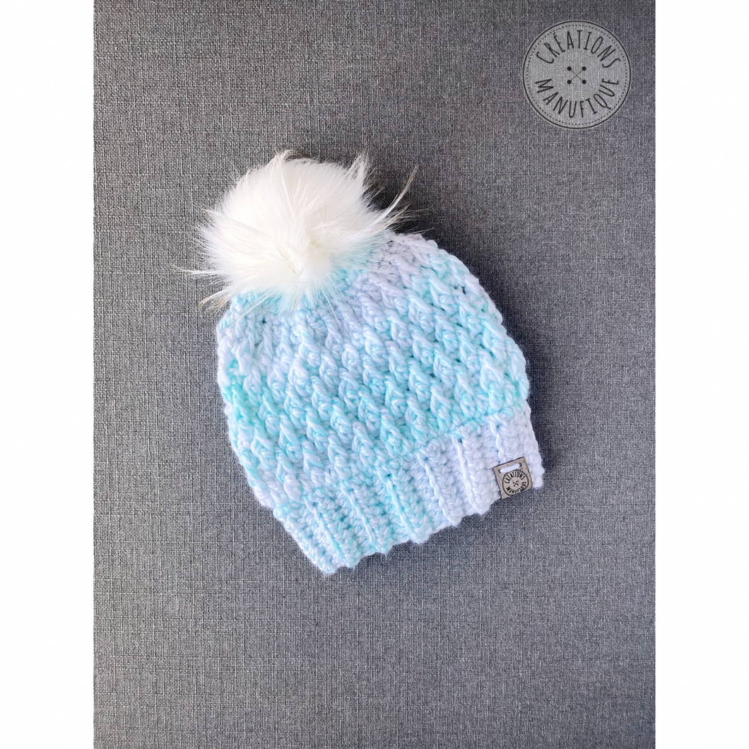 Soft wool-free tuque - Pale blue & white - Ready to ship