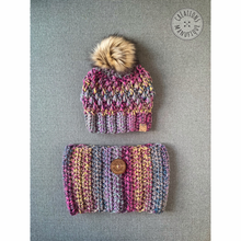 Load image into Gallery viewer, Candy Crush beanie - On order - Pompom of your choice
